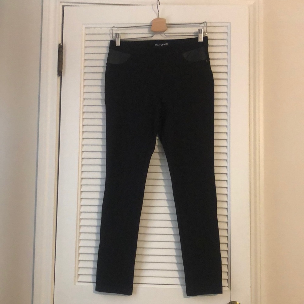 DKNY black stretchy pants with faux leather embellishment sz small so comfy!